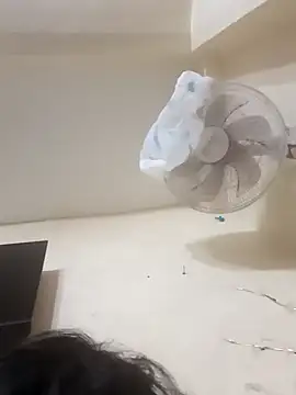 Snapshot of xxmoxxx chatting on 12-21-24, 08:43 xxmoxxx online show from 12-21-24, 08:43