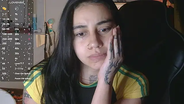 Snapshot of val_bardot chatting on 06-16-26, 03:42 val bardot online show from 06-16-26, 03:42