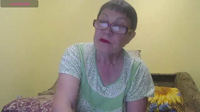 Sandra Carina online show from 04-28-26, 02:21