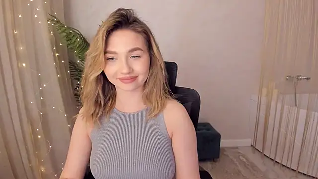 Snapshot of GracefulLook chatting on 01-18-25, 10:49 GracefulLook online show from 01-18-25, 10:49