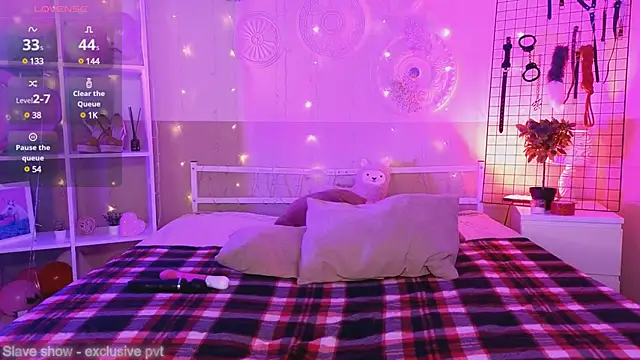 Snapshot of ServantBrook chatting on 02-01-25, 04:46 ServantBrook online show from 02-01-25, 04:46