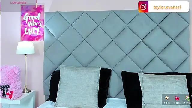 TaylorEvanss online show from 09-29-25, 07:40