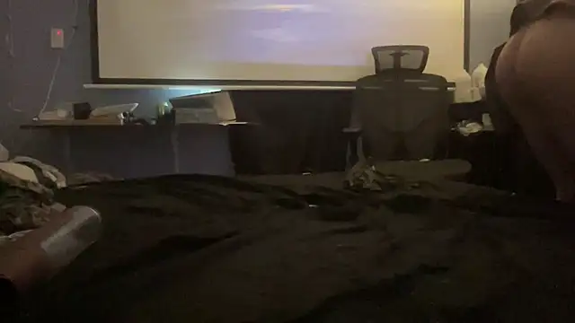 Snapshot of Fr4nk1eFFuxxx chatting on 09-19-25, 10:10 Fr4nk1eFFuxxx online show from 09-19-25, 10:10