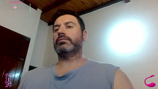 Snapshot of rodrher81 chatting on 05-22-26, 04:01 rodrher81 online show from 05-22-26, 04:01