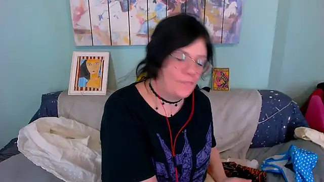 EverlyRays online show from 02-07-26, 04:00