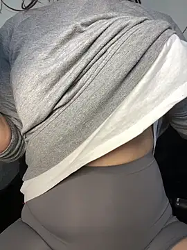 AlisaaRose online show from 11-19-25, 08:36