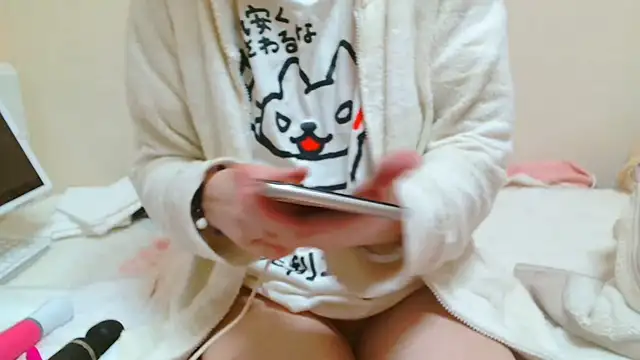 Snapshot of liliyRiSAcha-n chatting on 01-23-25, 07:29 liliyRiSAcha-n online show from 01-23-25, 07:29