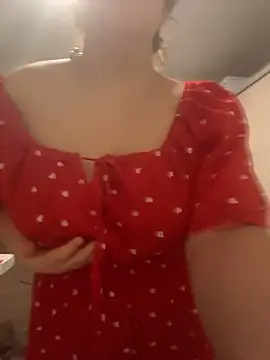 Snapshot of Taisia_W chatting on 01-14-26, 06:30 Taisia W online show from 01-14-26, 06:30