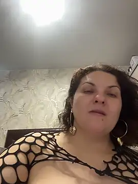 Snapshot of Taisia_W chatting on 02-20-26, 06:48 Taisia W online show from 02-20-26, 06:48