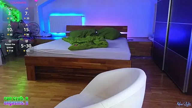 Snapshot of melinastyles chatting on 02-12-25, 06:30 melinastyles online show from 02-12-25, 06:30