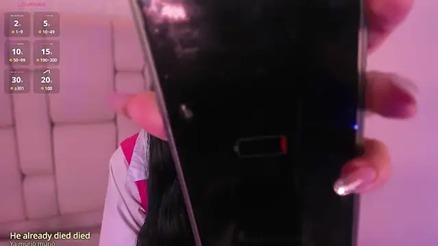 Snapshot of emma_woods_ chatting on 12-14-24, 06:30 emma woods online show from 12-14-24, 06:30