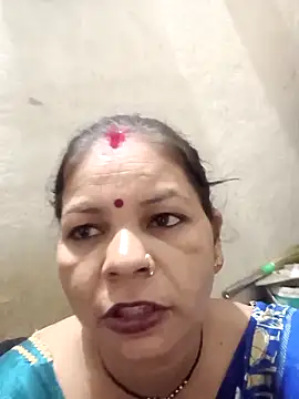 Snapshot of Riyaa-Devi chatting on 05-03-26, 03:40 Riyaa-Devi online show from 05-03-26, 03:40