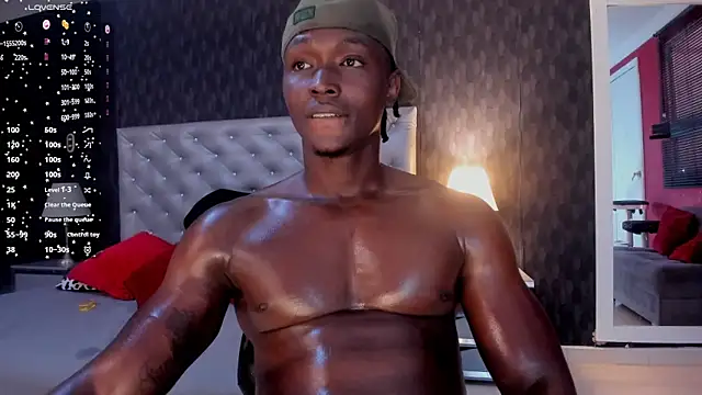 Snapshot of DannSmmith chatting on 11-07-25, 01:11 DannSmmith online show from 11-07-25, 01:11