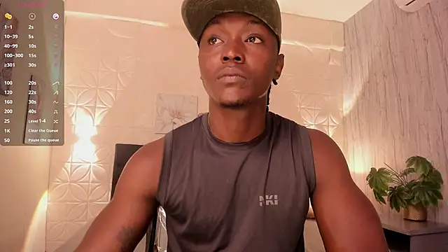 Snapshot of DannSmmith chatting on 11-15-25, 11:29 DannSmmith online show from 11-15-25, 11:29