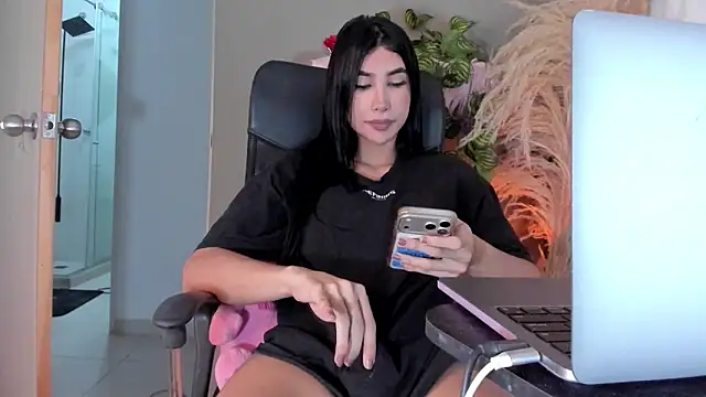 GarciaMilu online show from 04-16-26, 02:34