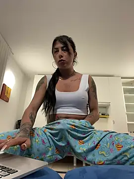 Snapshot of missdirtyhot_ chatting on 02-08-25, 07:05 missdirtyhot  online show from 02-08-25, 07:05