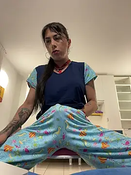 Snapshot of missdirtyhot_ chatting on 02-14-25, 11:10 missdirtyhot  online show from 02-14-25, 11:10