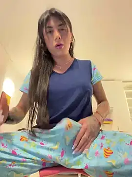 Snapshot of missdirtyhot_ chatting on 02-19-25, 05:16 missdirtyhot  online show from 02-19-25, 05:16