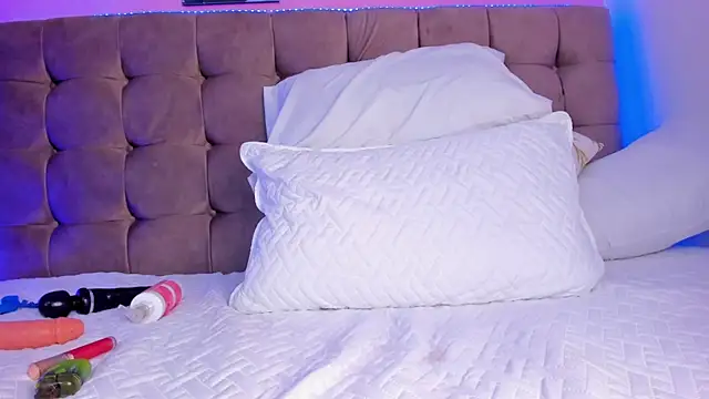 aleja cute  online show from 03-13-25, 06:48