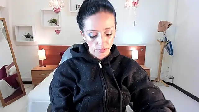 Kristen Garner online show from 02-20-25, 12:19