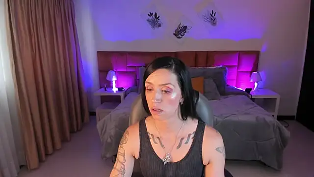 Kristen Garner online show from 09-17-25, 07:48