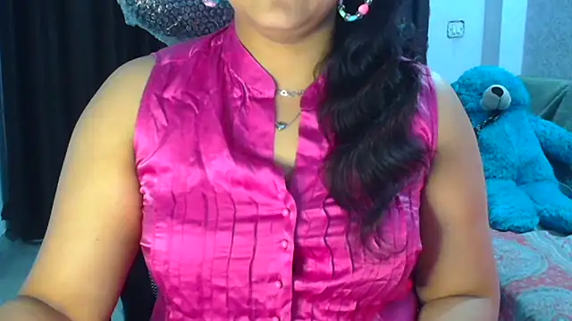 Snapshot of Maria_55 chatting on 02-08-25, 06:43 Maria 55 online show from 02-08-25, 06:43