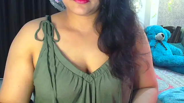 Snapshot of Maria_55 chatting on 02-15-25, 08:44 Maria 55 online show from 02-15-25, 08:44