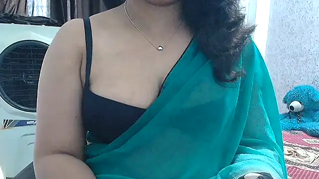 Snapshot of Maria_55 chatting on 05-02-26, 05:56 Maria 55 online show from 05-02-26, 05:56