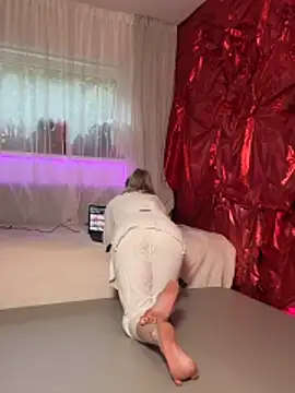 Snapshot of Dina-Light chatting on 02-24-26, 02:15 Dina-Light online show from 02-24-26, 02:15