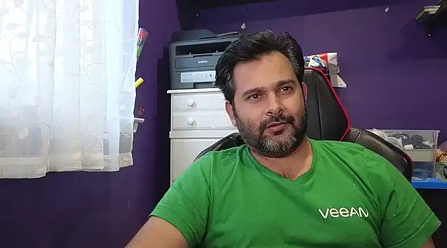 Snapshot of Sakhtlaundaz chatting on 12-02-24, 09:28 Sakhtlaundaz online show from 12-02-24, 09:28