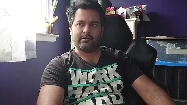 Snapshot of Sakhtlaundaz chatting on 12-28-24, 08:47 Sakhtlaundaz online show from 12-28-24, 08:47