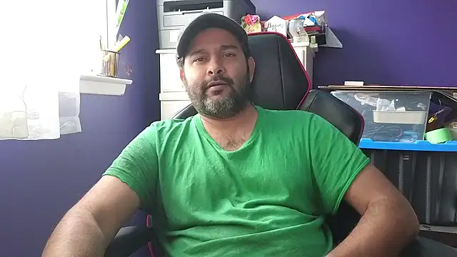 Snapshot of Sakhtlaundaz chatting on 01-11-25, 07:16 Sakhtlaundaz online show from 01-11-25, 07:16