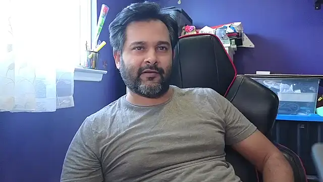 Snapshot of Sakhtlaundaz chatting on 01-14-25, 06:17 Sakhtlaundaz online show from 01-14-25, 06:17