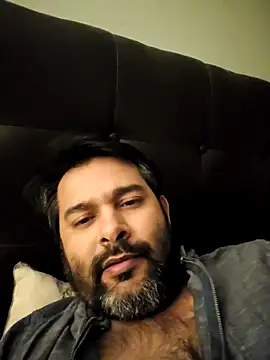 Snapshot of Sakhtlaundaz chatting on 01-19-25, 05:58 Sakhtlaundaz online show from 01-19-25, 05:58