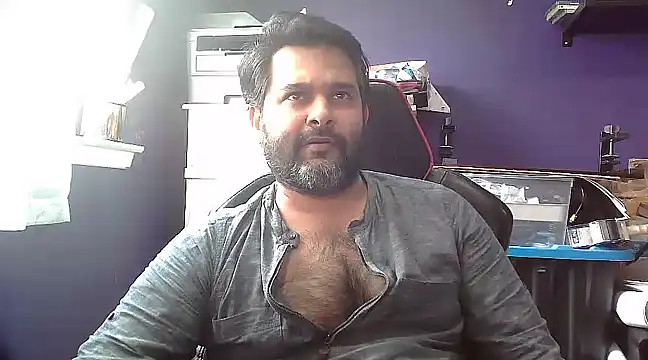 Snapshot of Sakhtlaundaz chatting on 01-22-25, 05:17 Sakhtlaundaz online show from 01-22-25, 05:17