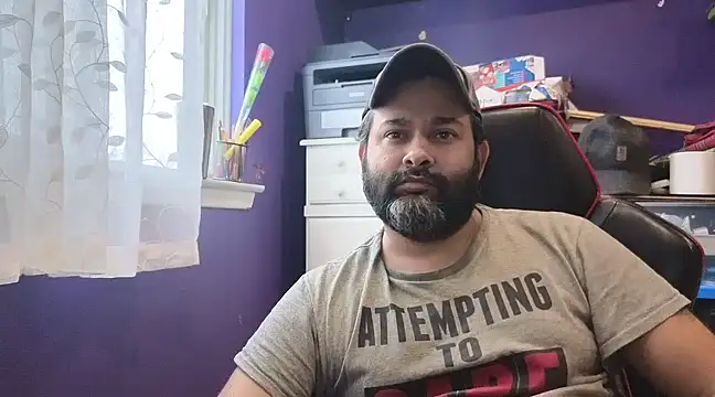 Snapshot of Sakhtlaundaz chatting on 02-10-25, 02:16 Sakhtlaundaz online show from 02-10-25, 02:16