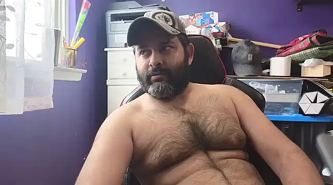 Snapshot of Sakhtlaundaz chatting on 02-10-25, 05:19 Sakhtlaundaz online show from 02-10-25, 05:19