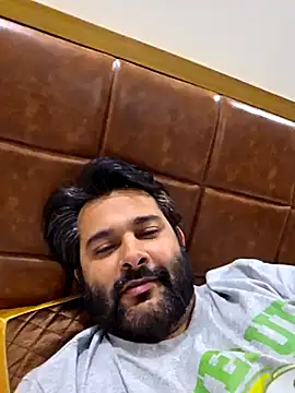 Snapshot of Sakhtlaundaz chatting on 02-23-25, 05:39 Sakhtlaundaz online show from 02-23-25, 05:39