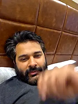 Snapshot of Sakhtlaundaz chatting on 02-25-25, 11:08 Sakhtlaundaz online show from 02-25-25, 11:08