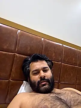 Snapshot of Sakhtlaundaz chatting on 02-25-25, 06:31 Sakhtlaundaz online show from 02-25-25, 06:31