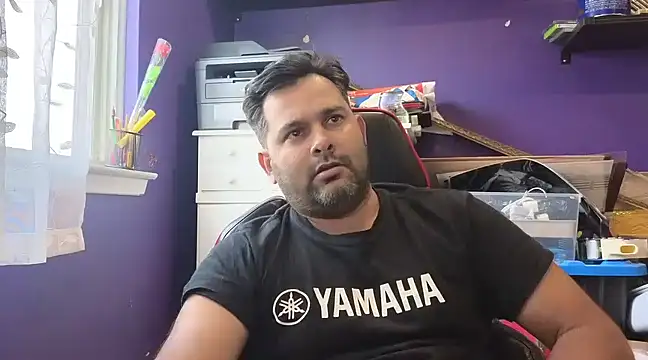 Snapshot of Sakhtlaundaz chatting on 03-12-25, 07:59 Sakhtlaundaz online show from 03-12-25, 07:59