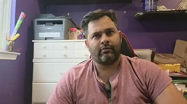 Snapshot of Sakhtlaundaz chatting on 03-17-25, 12:46 Sakhtlaundaz online show from 03-17-25, 12:46