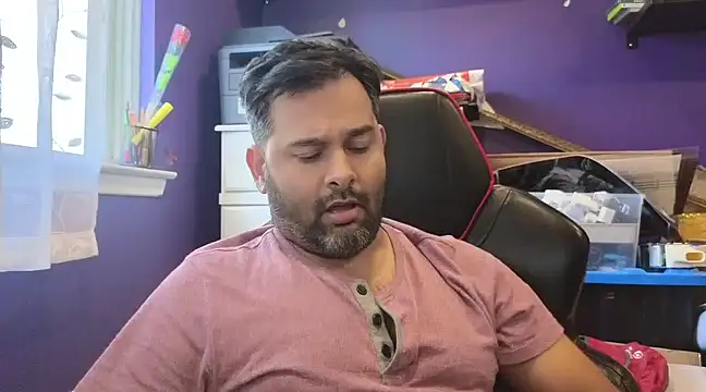 Snapshot of Sakhtlaundaz chatting on 03-17-25, 07:04 Sakhtlaundaz online show from 03-17-25, 07:04