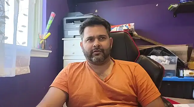 Snapshot of Sakhtlaundaz chatting on 03-21-25, 04:51 Sakhtlaundaz online show from 03-21-25, 04:51