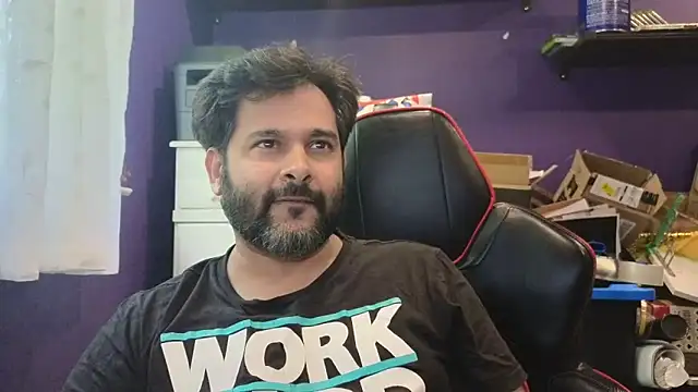 Snapshot of Sakhtlaundaz chatting on 09-09-25, 05:23 Sakhtlaundaz online show from 09-09-25, 05:23