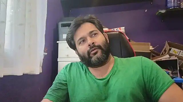 Snapshot of Sakhtlaundaz chatting on 09-15-25, 12:38 Sakhtlaundaz online show from 09-15-25, 12:38