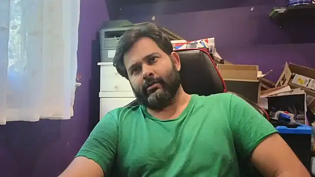 Snapshot of Sakhtlaundaz chatting on 09-16-25, 08:43 Sakhtlaundaz online show from 09-16-25, 08:43