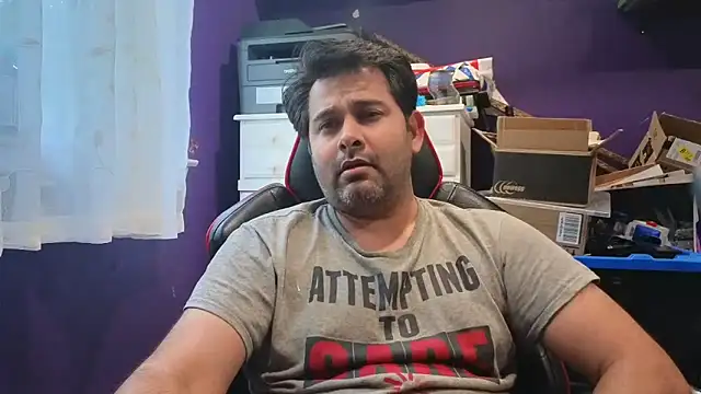 Snapshot of Sakhtlaundaz chatting on 09-22-25, 08:55 Sakhtlaundaz online show from 09-22-25, 08:55