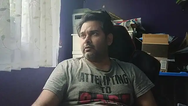 Snapshot of Sakhtlaundaz chatting on 09-23-25, 08:12 Sakhtlaundaz online show from 09-23-25, 08:12