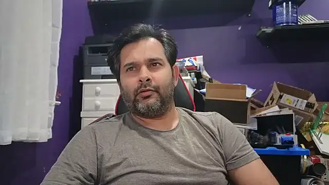 Snapshot of Sakhtlaundaz chatting on 09-28-25, 04:07 Sakhtlaundaz online show from 09-28-25, 04:07